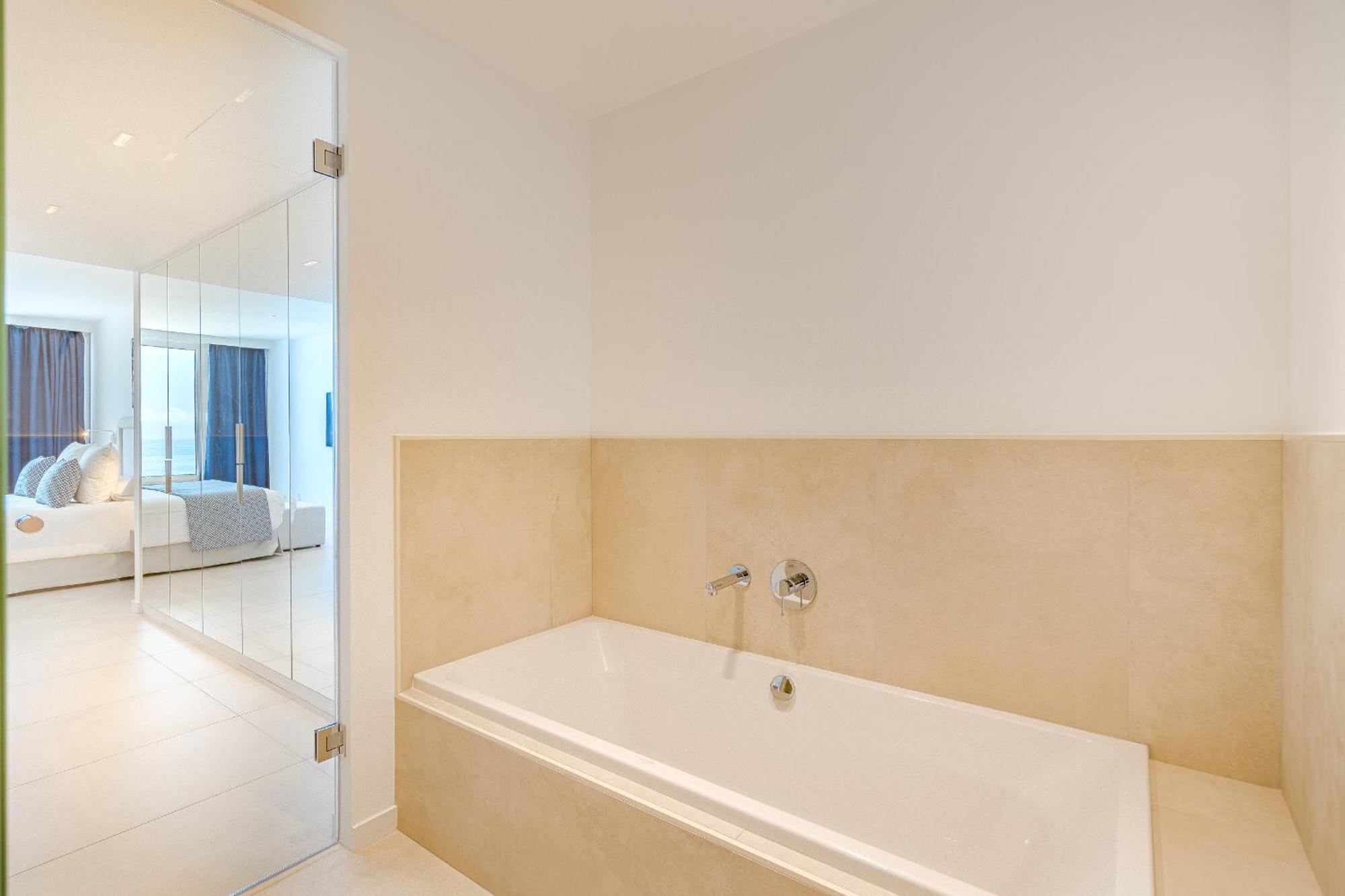 Aquasuites Luxury B06 At Gigantes *